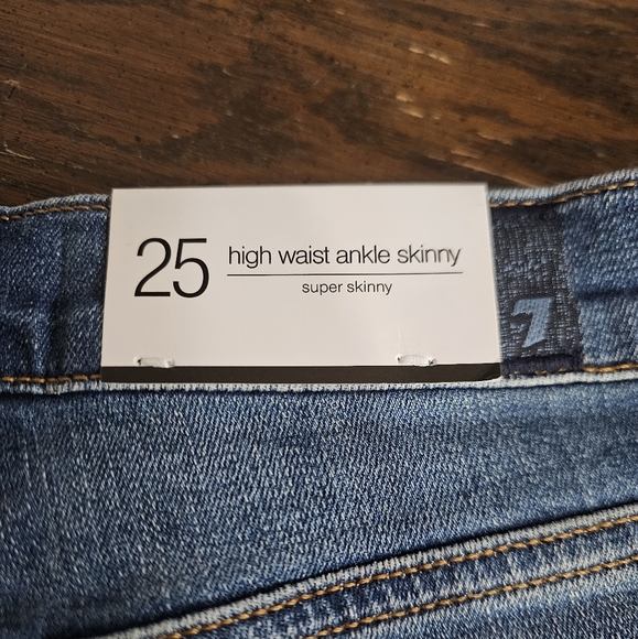 7 For All Mankind High Waist Ankle Skinny Denim Jeans NWT - Picture 4 of 9